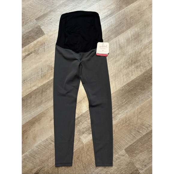 Ingrid & Isabel Maternity Pants - NWT Isabel Maternity Active Leggings Gray Yoga Pants Size XS